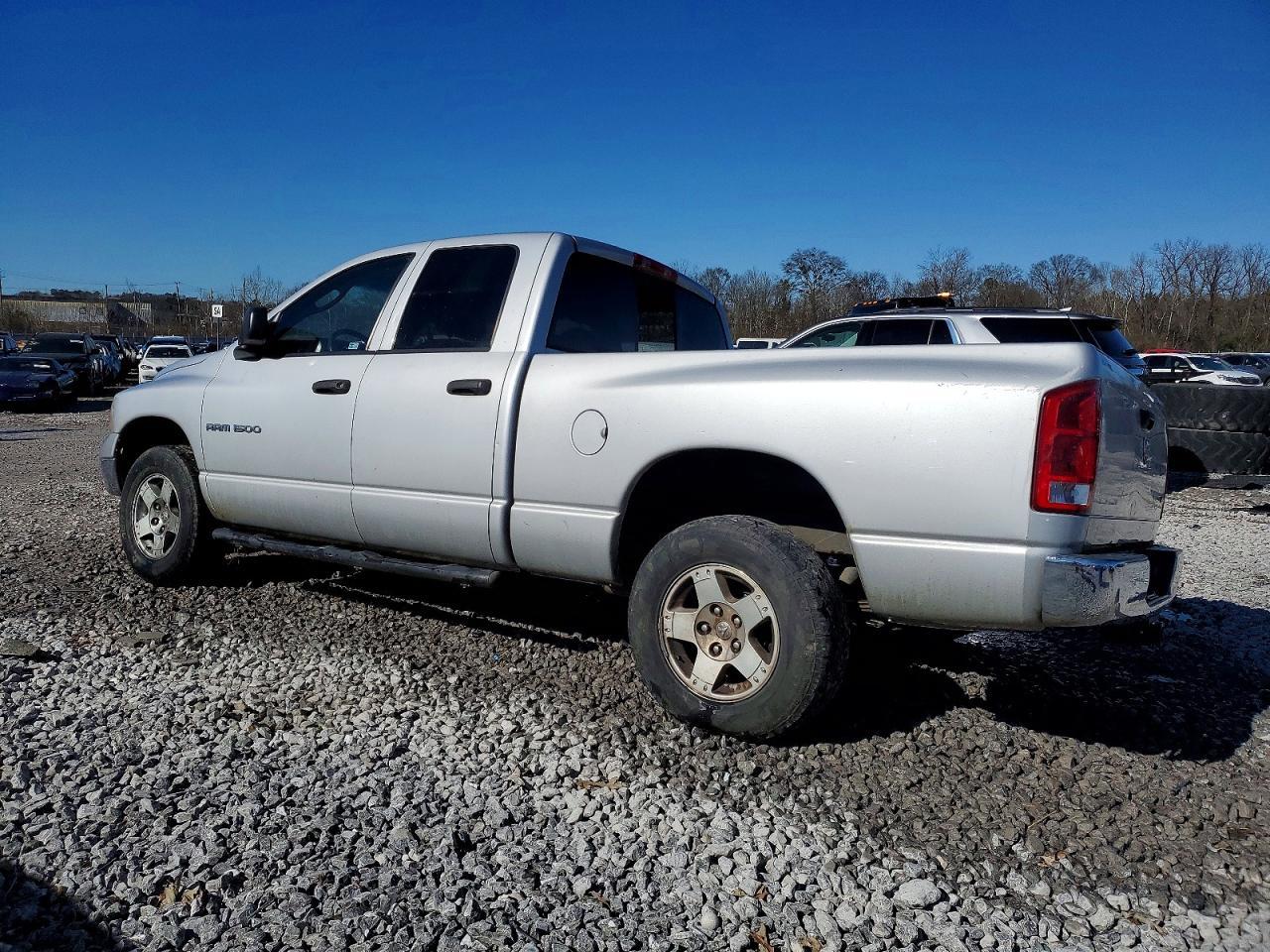 2005 Dodge Ram 1500 St - Фото 2
