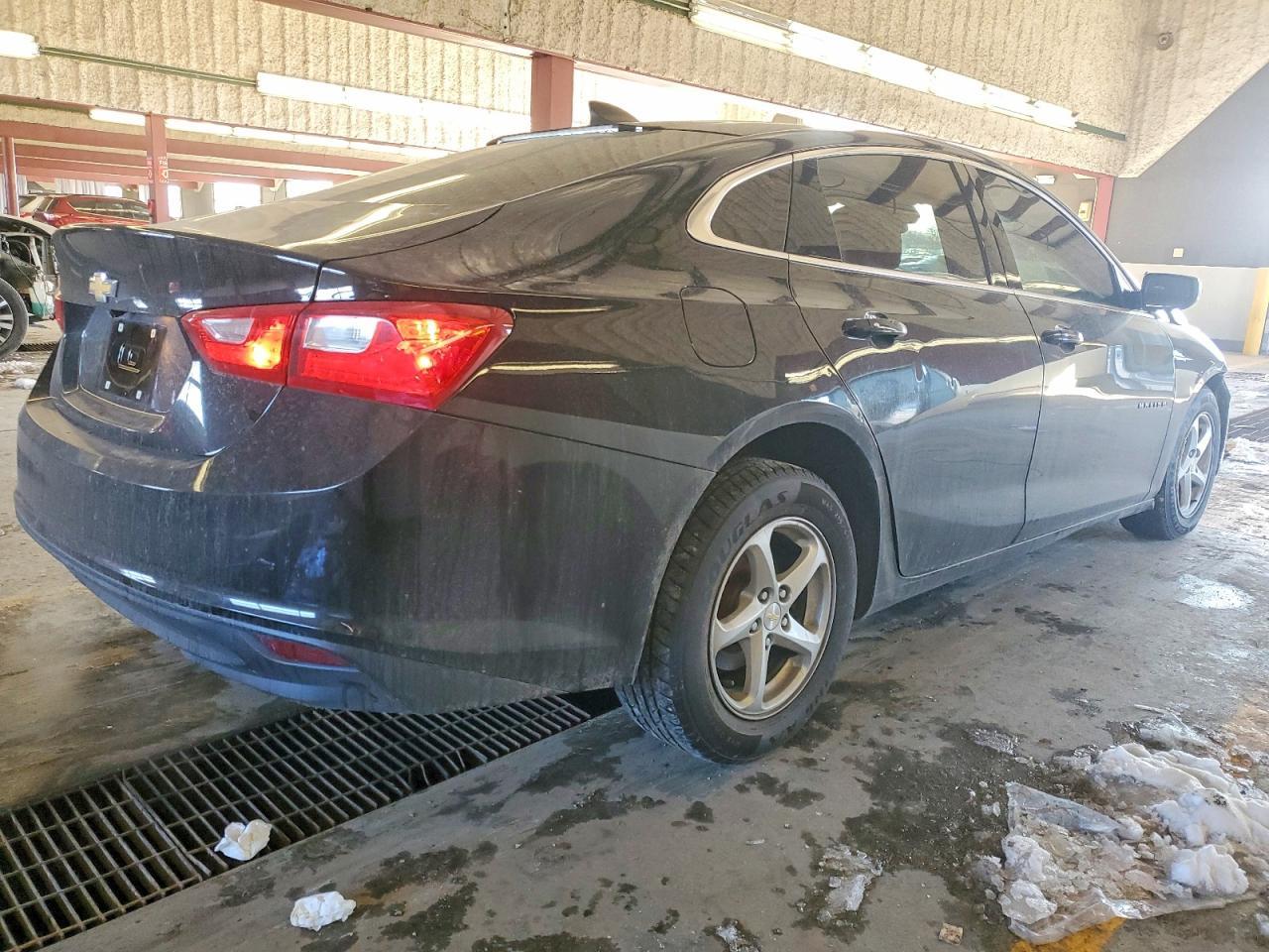 2018 Chevrolet Malibu Ls - Image 3