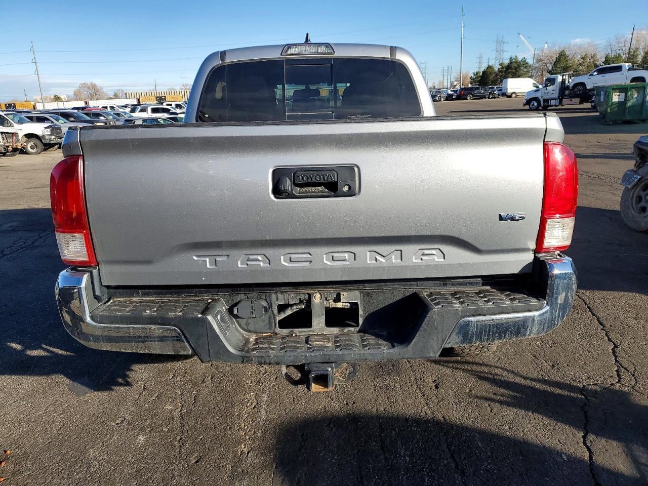 2017 Toyota Tacoma Double Cab - Фото 6
