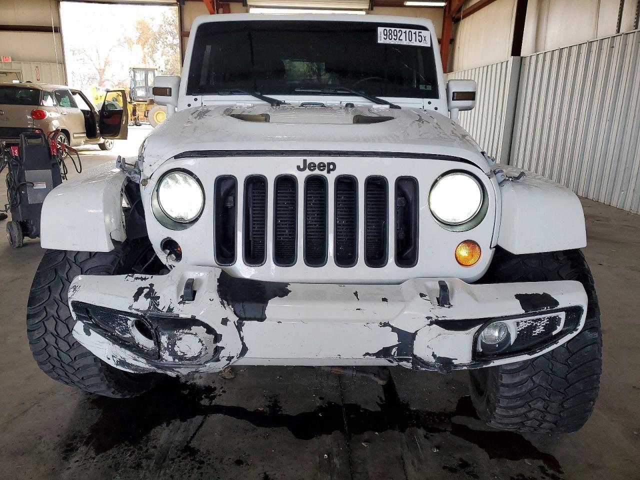 2015 Jeep Wrangler Unlimited Sahara - Фото 5