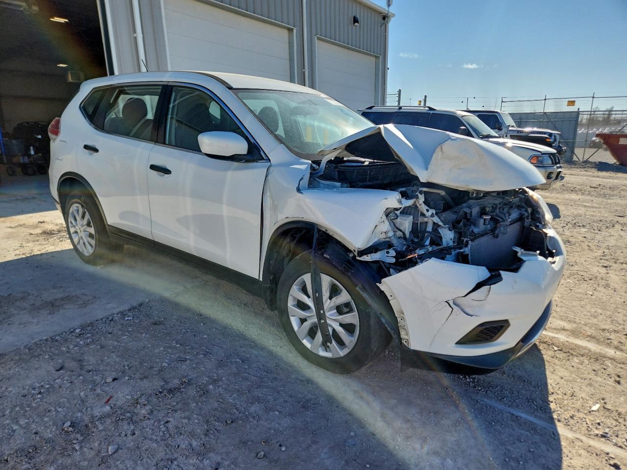 2016 Nissan Rogue S - Image 4
