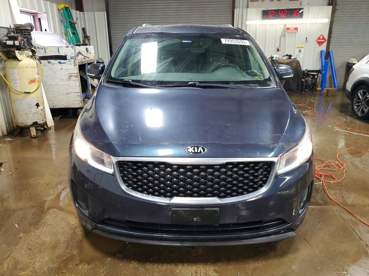 2016 Kia Sedona Lx - Фото 5