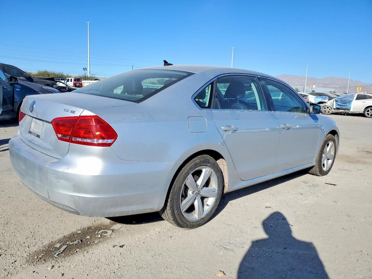 2013 Volkswagen Passat Se - Image 3