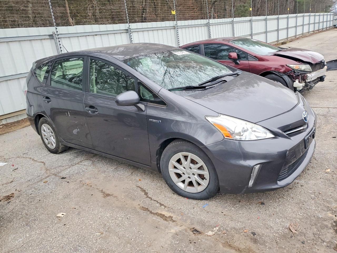 2014 Toyota Prius V - Фото 4