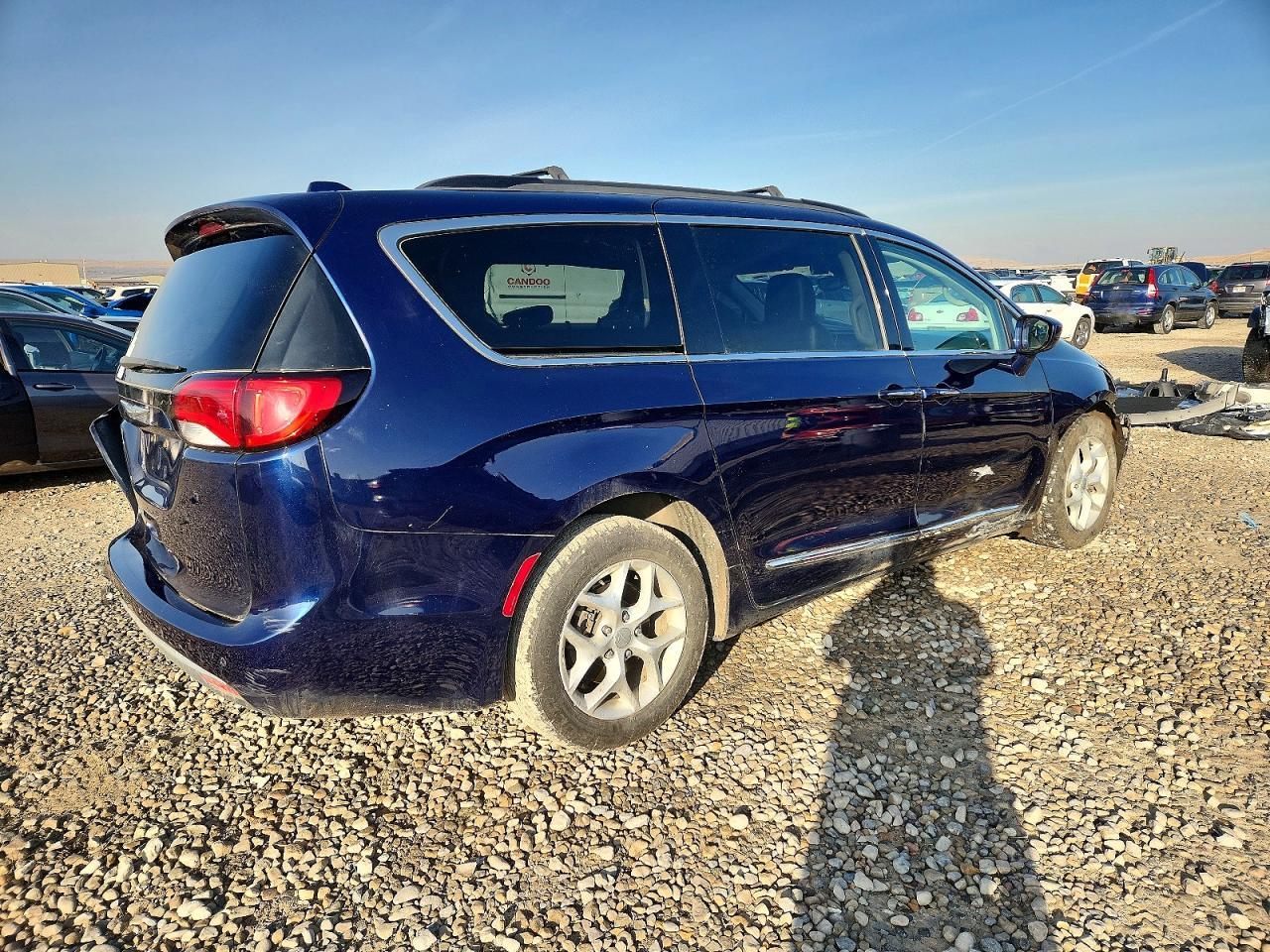 2017 Chrysler Pacifica Touring L - Фото 3