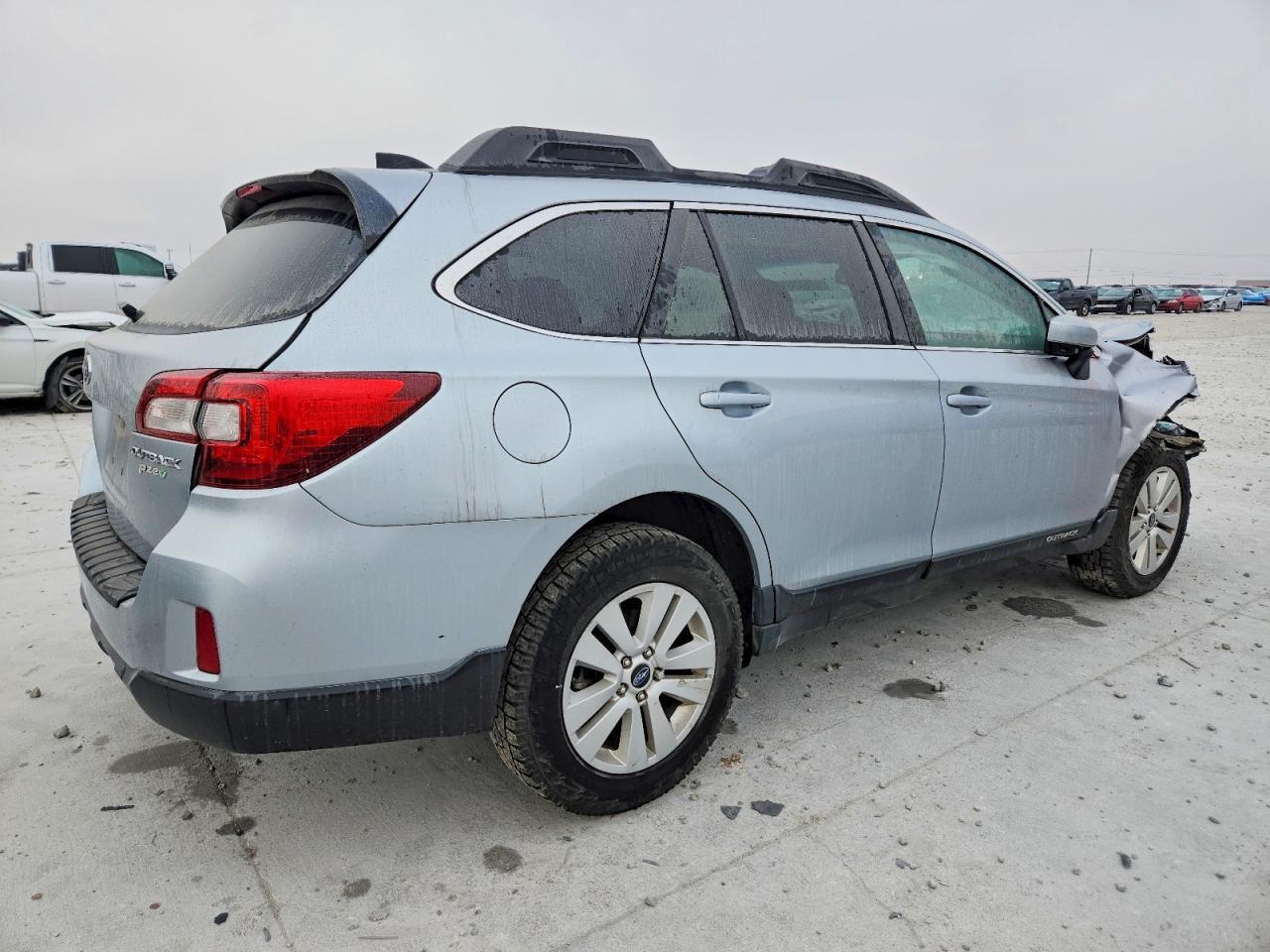 2016 Subaru Outback 2.5I Premium - Image 3