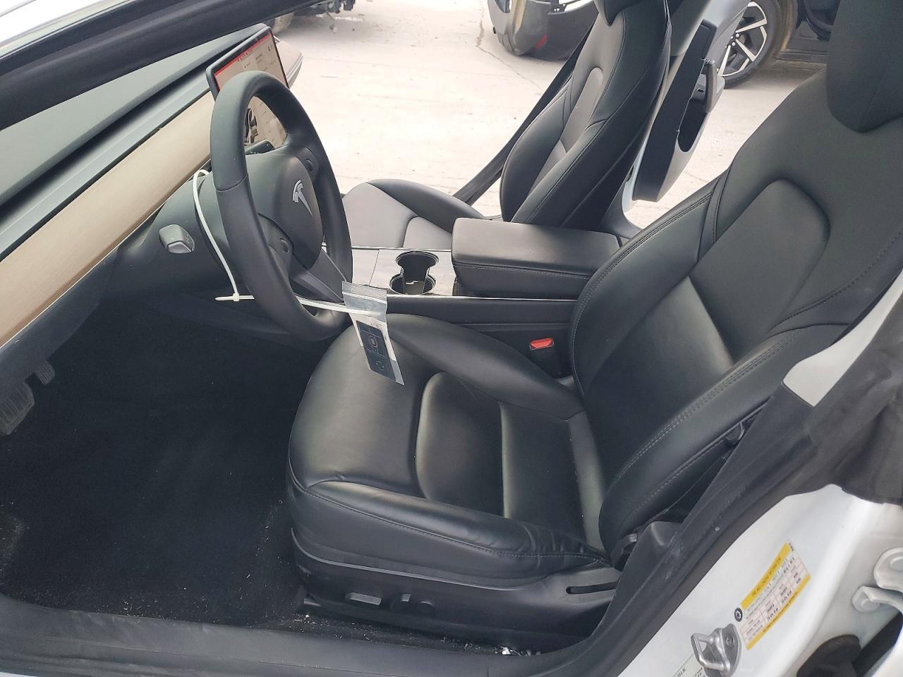 2020 Tesla Model 3 - Фото 7