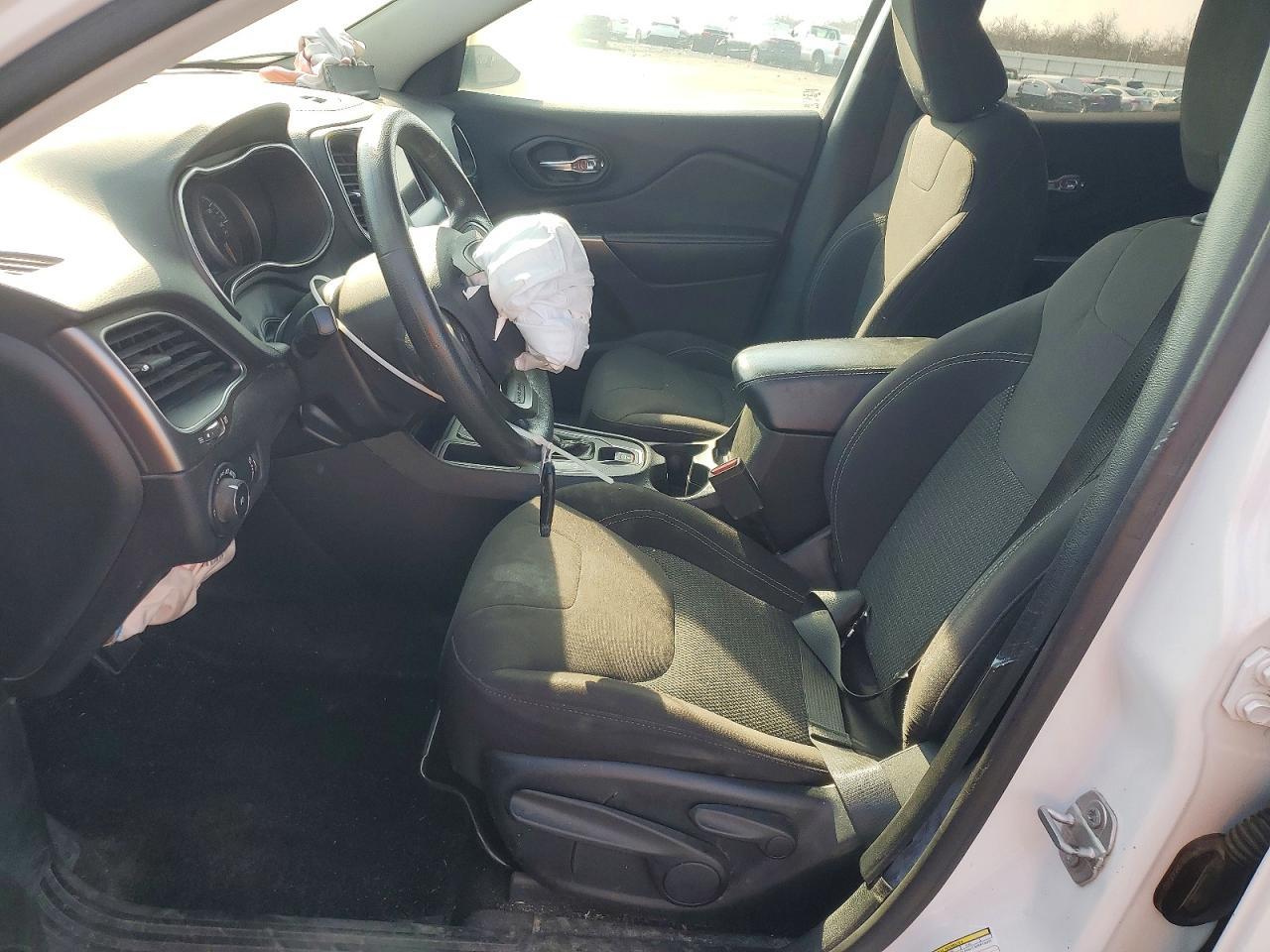 2019 Jeep Cherokee Latitude - Фото 7