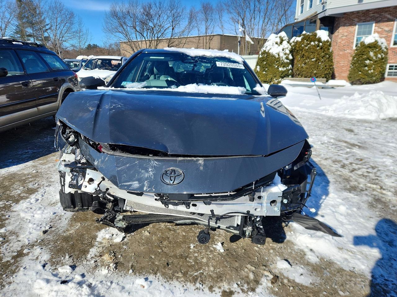 2025 Toyota Camry Se - Фото 5