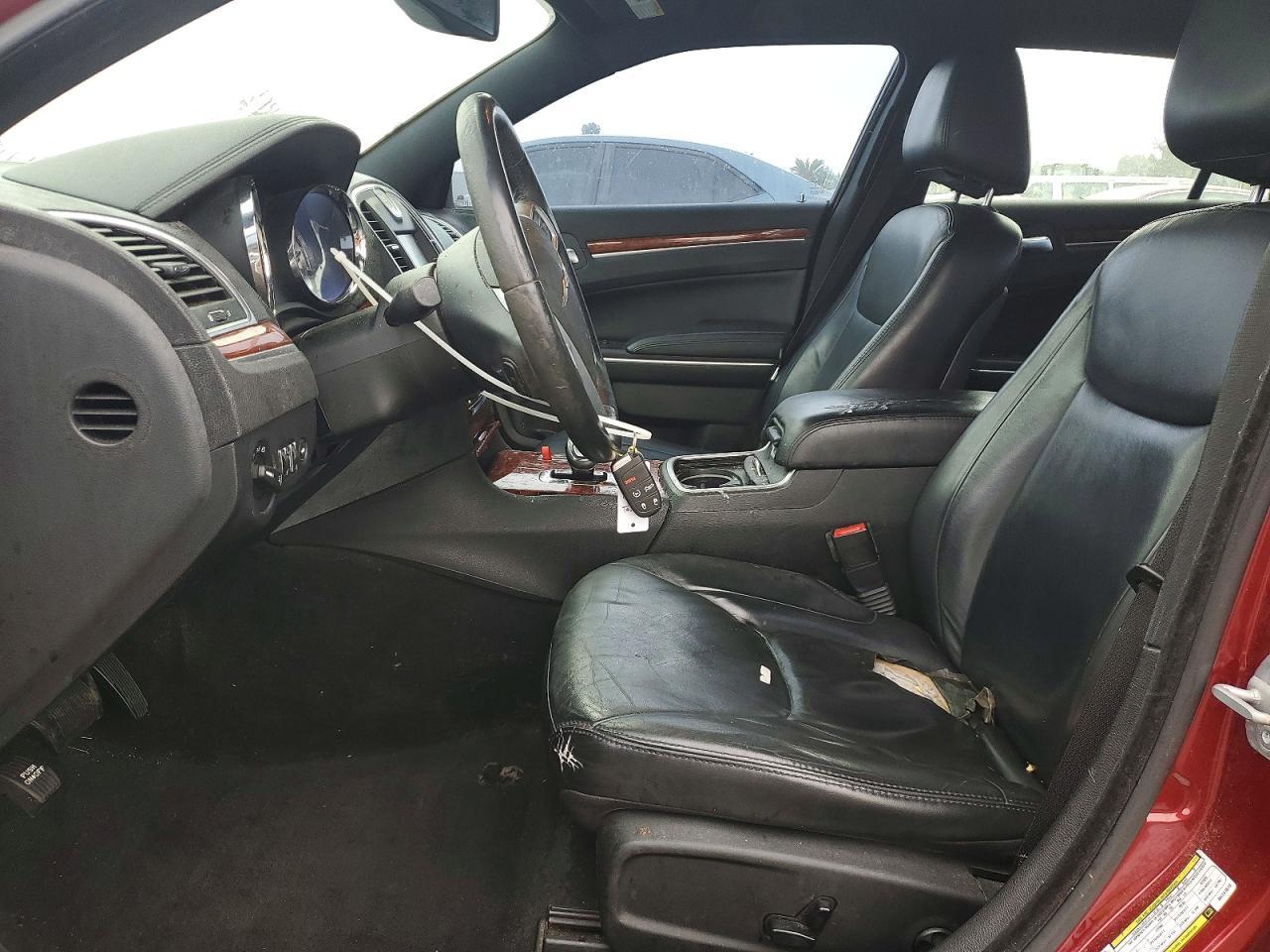 2013 Chrysler 300 - Фото 7