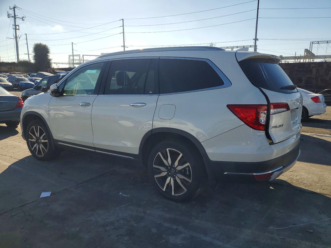 2019 Honda Pilot Elite - Фото 2