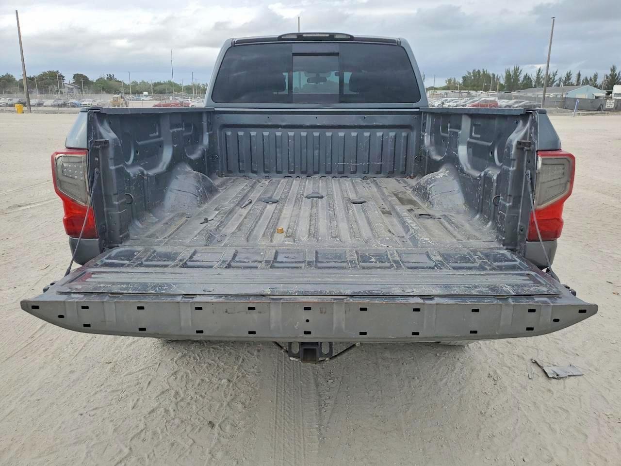 2016 Nissan Titan Xd S - Фото 6