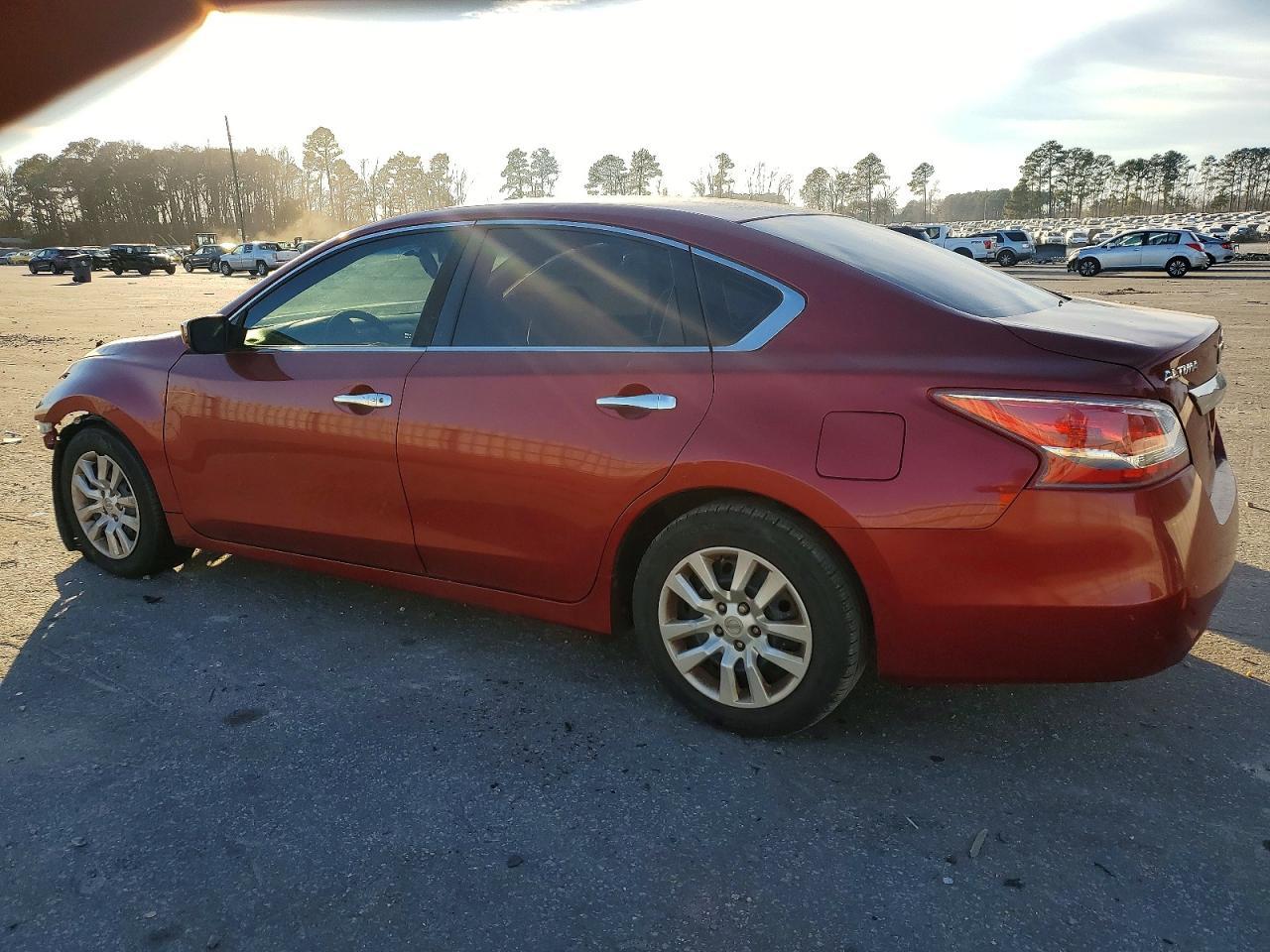 2013 Nissan Altima 2.5 - Фото 2