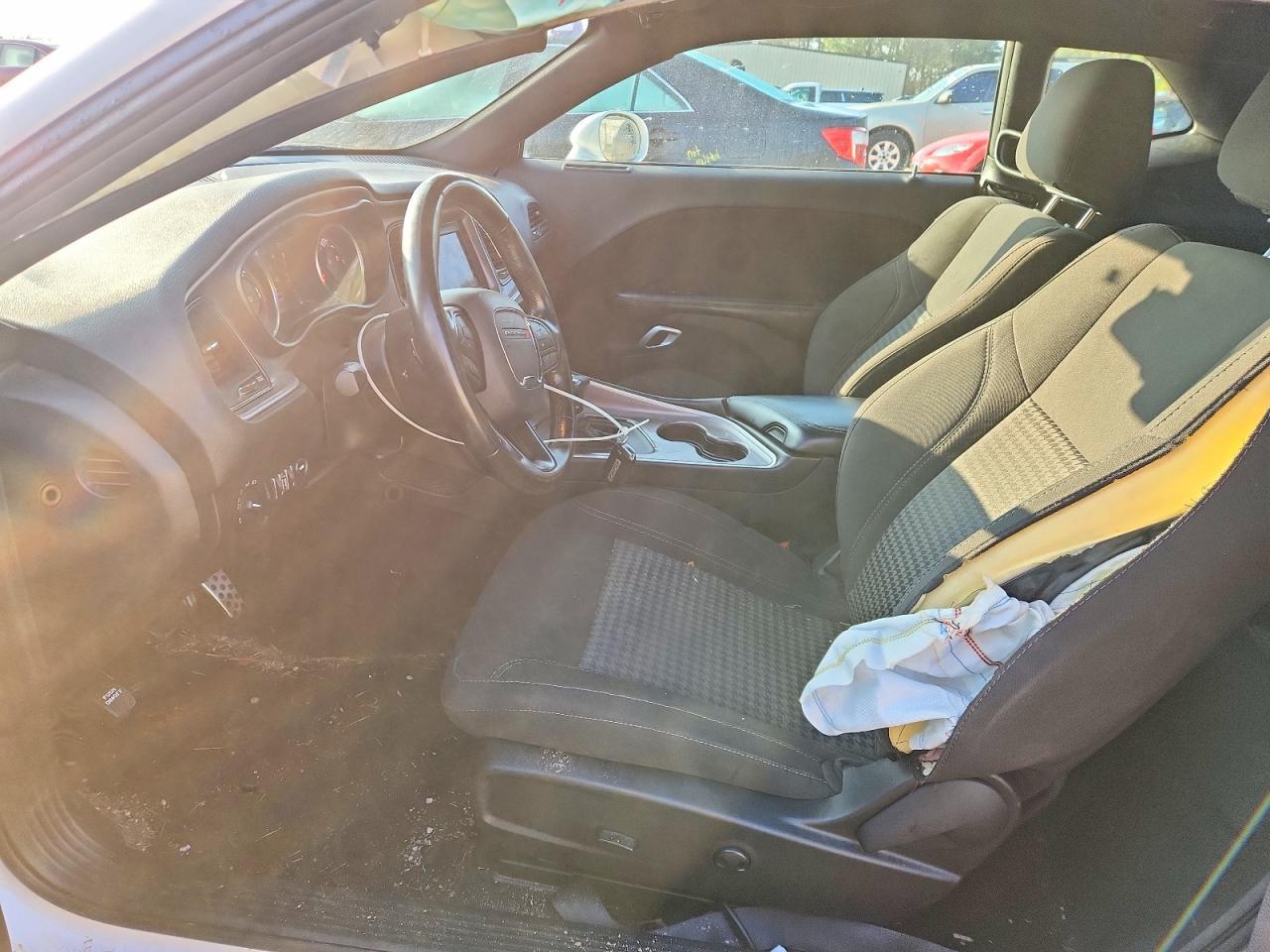 2022 Dodge Challenger Sxt - Фото 7