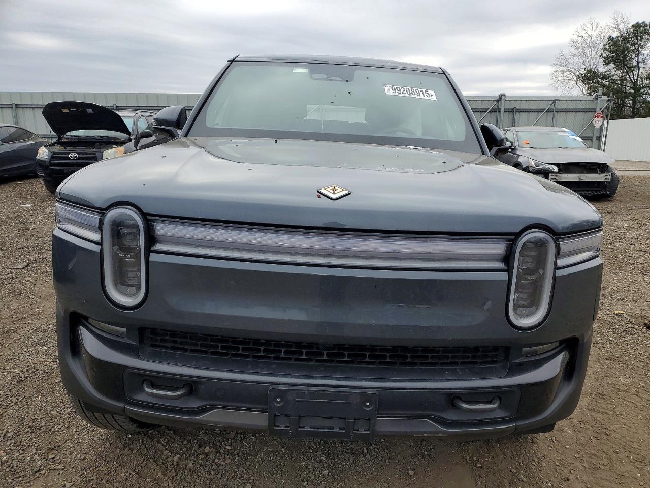 2025 Rivian R1S Adventure - Фото 5