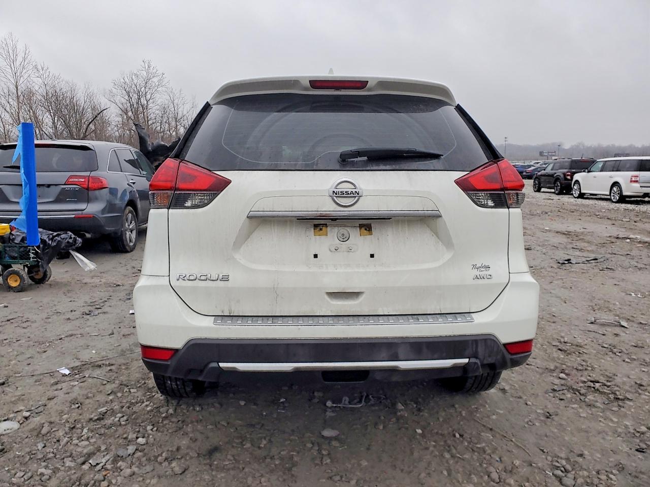 2017 Nissan Rogue S - Image 6