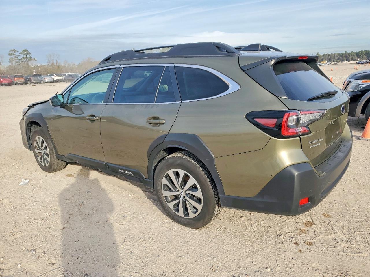 2025 Subaru Outback Premium - Image 2