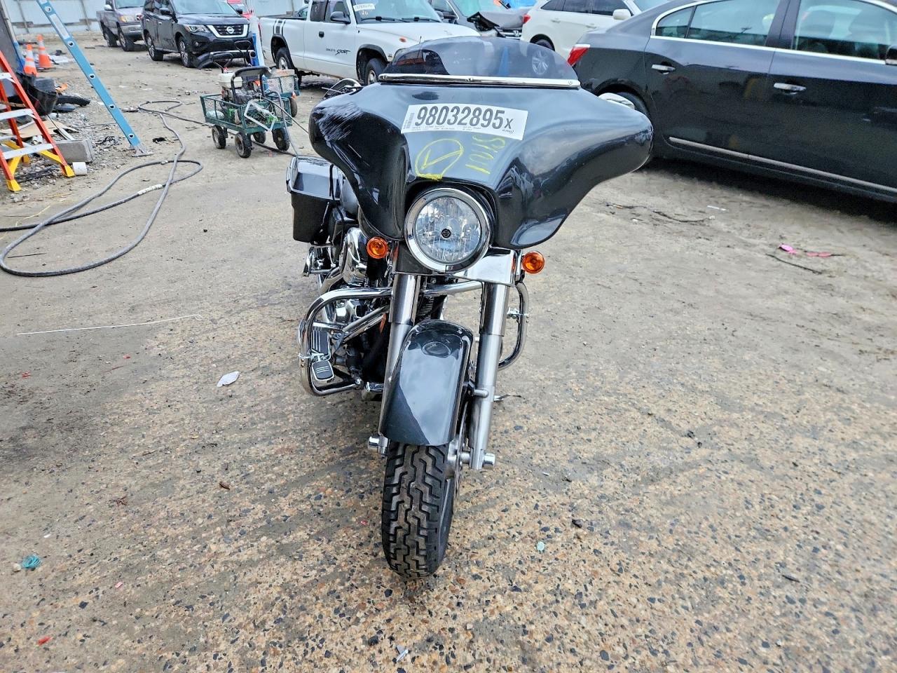 2008 Harley-Davidson Flhx - Фото 2