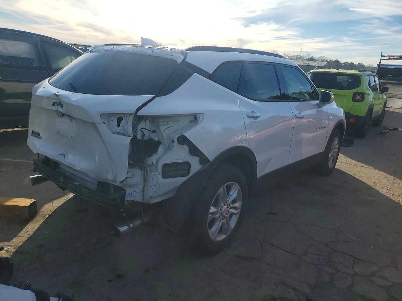 2019 Chevrolet Blazer 2Lt - Image 3