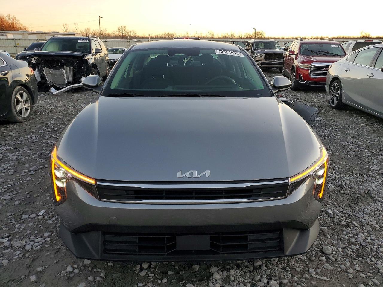 2025 Kia K4 Lx - Image 5