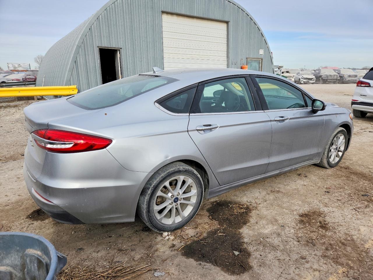 2020 Ford Fusion Se - Image 3