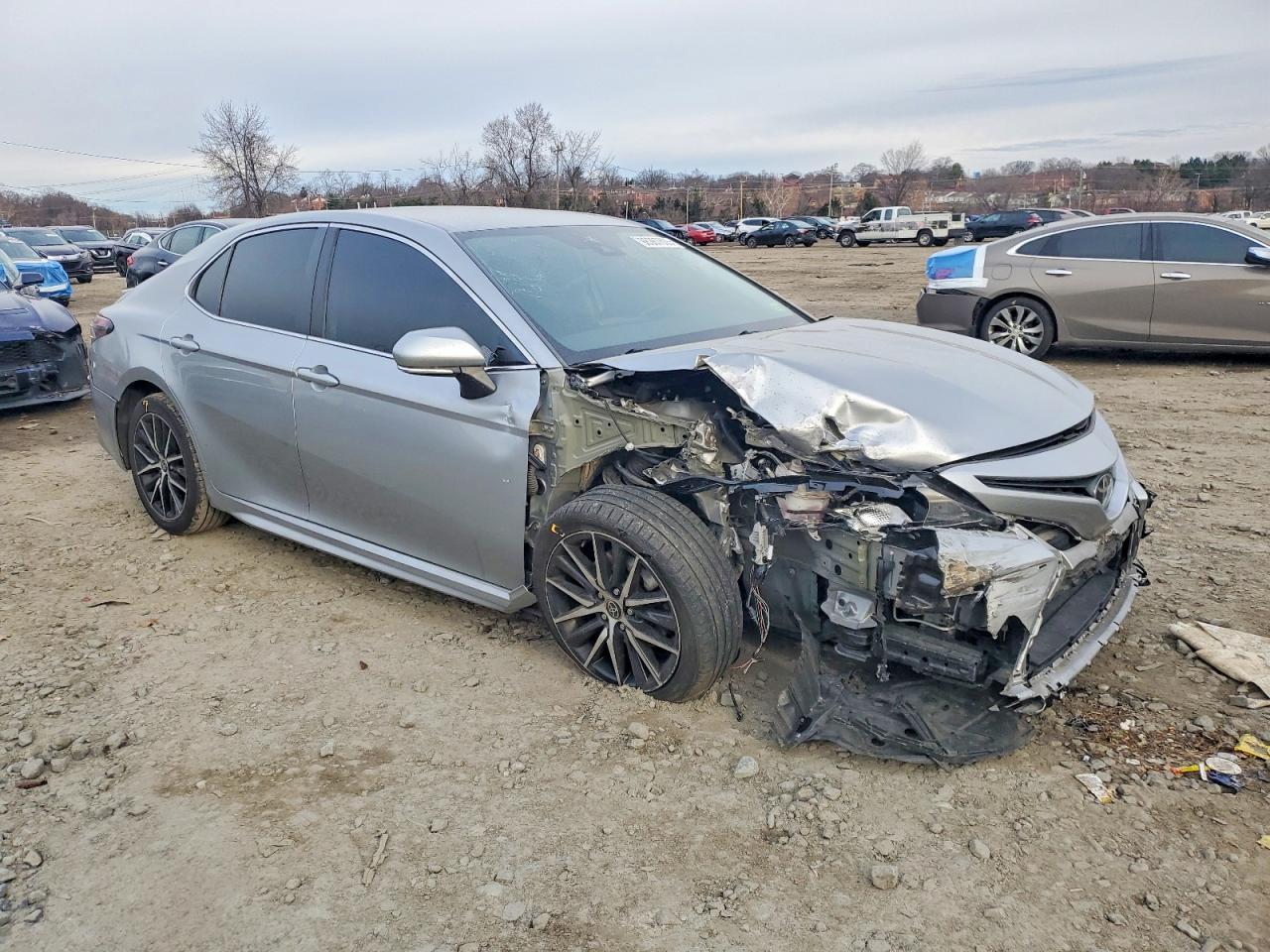 2022 Toyota Camry Se - Фото 4