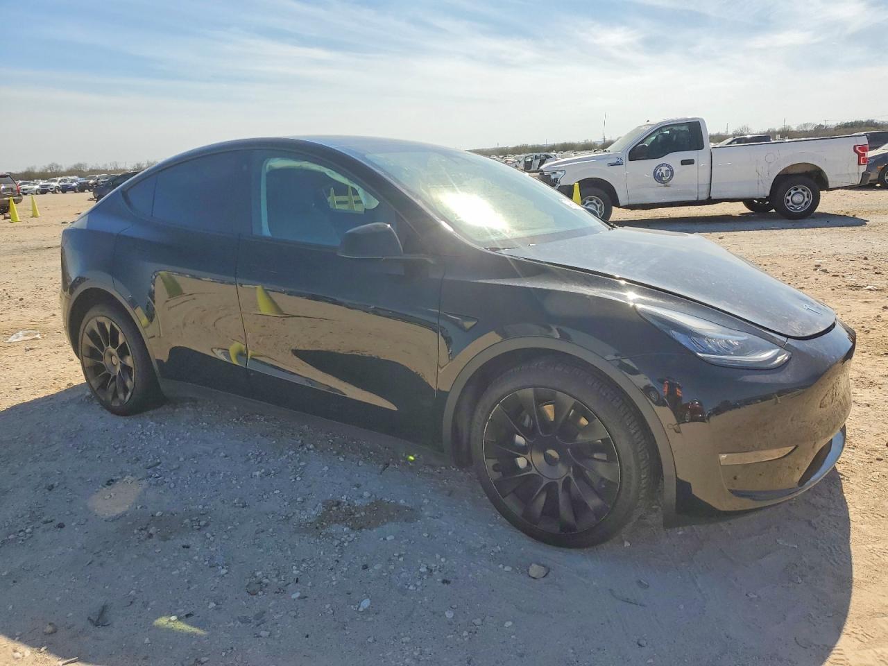 2022 Tesla Model Y - Фото 4