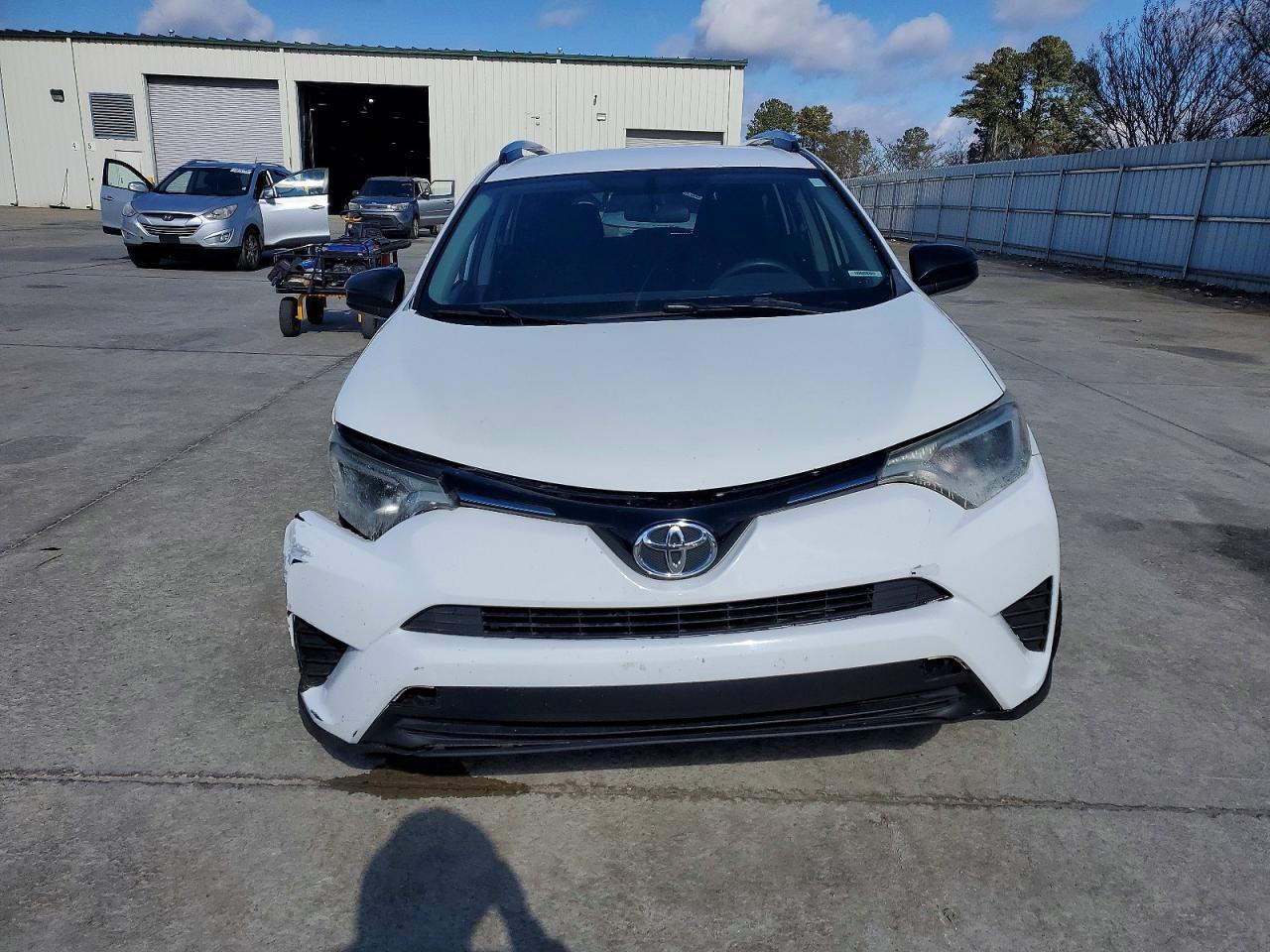 2016 Toyota Rav4 Le - Фото 5