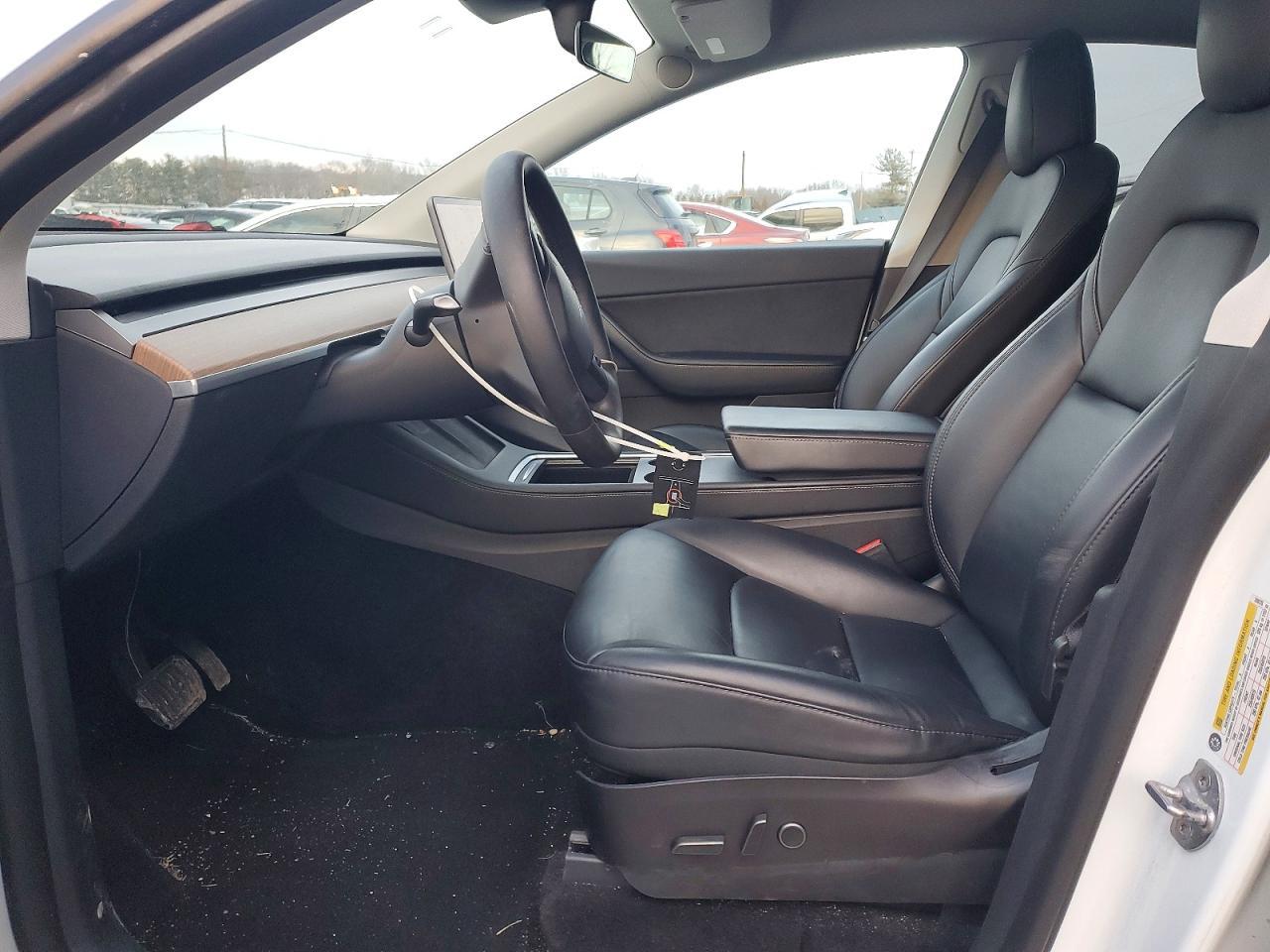 2022 Tesla Model Y - Image 7