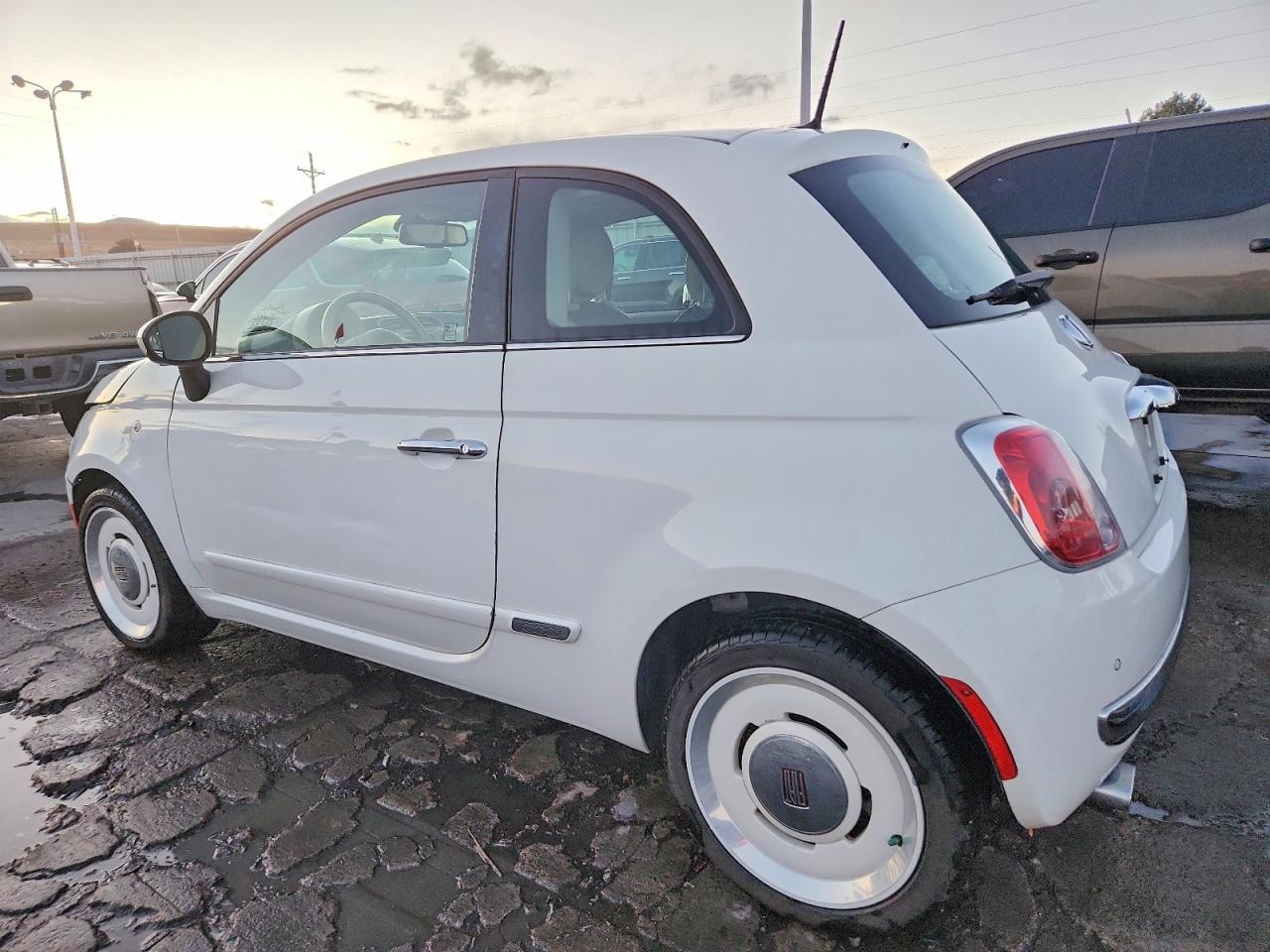 2015 Fiat 500 Lounge - Фото 2