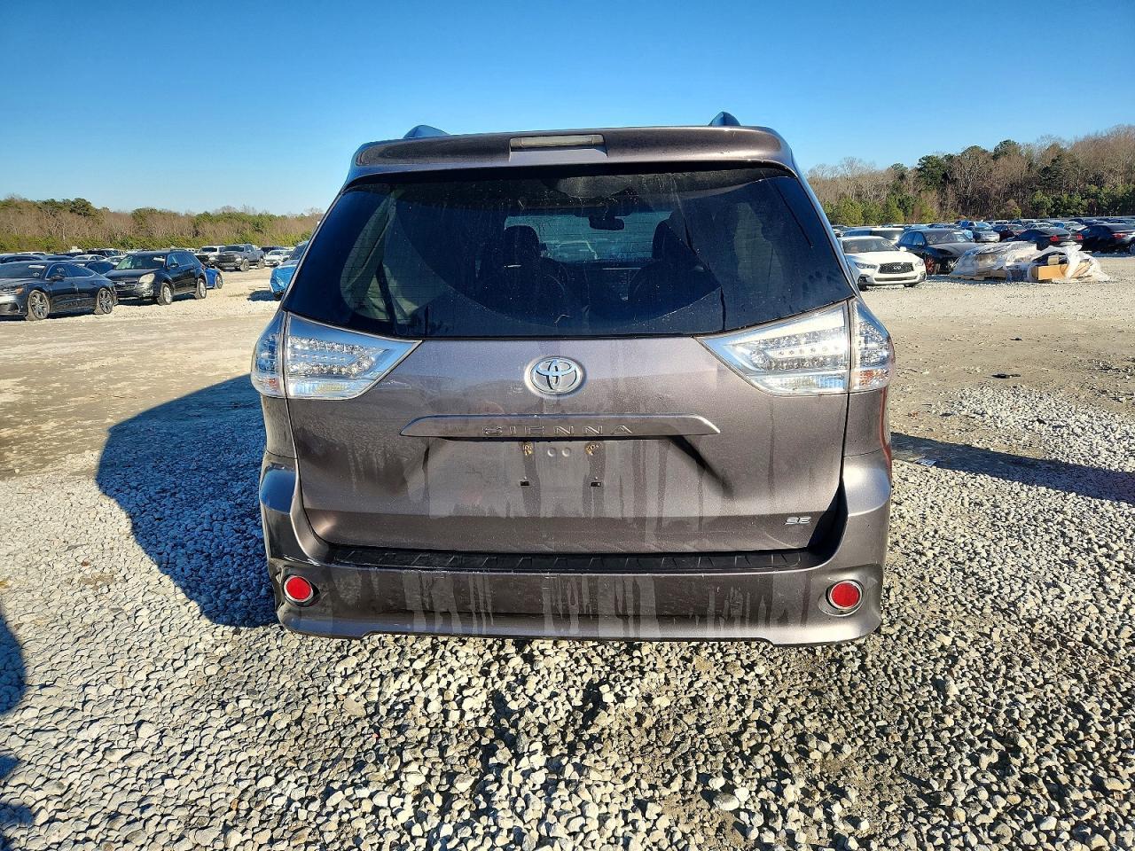 2013 Toyota Sienna Sport - Image 6