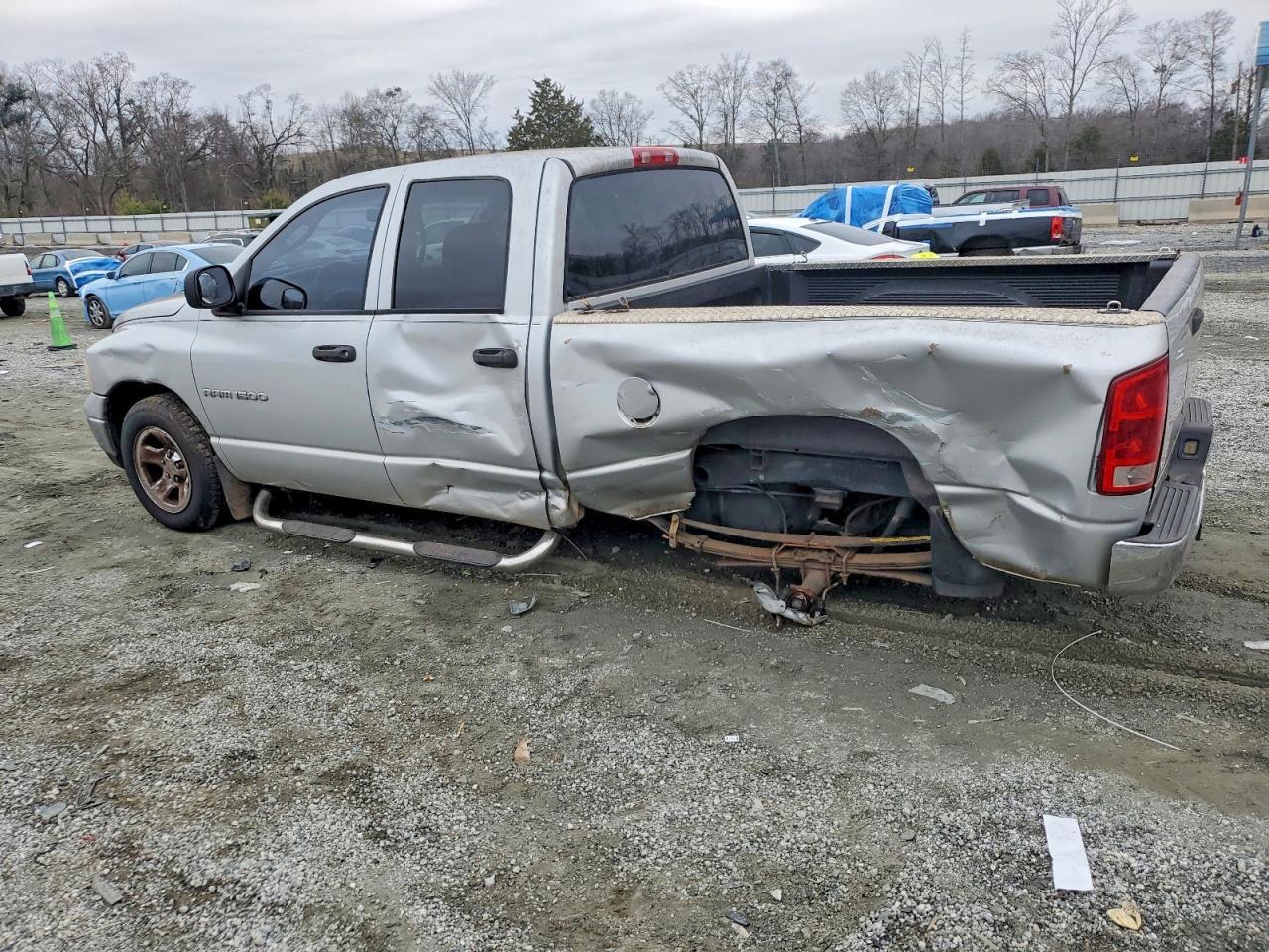 2004 Dodge Ram 1500 St - Фото 2