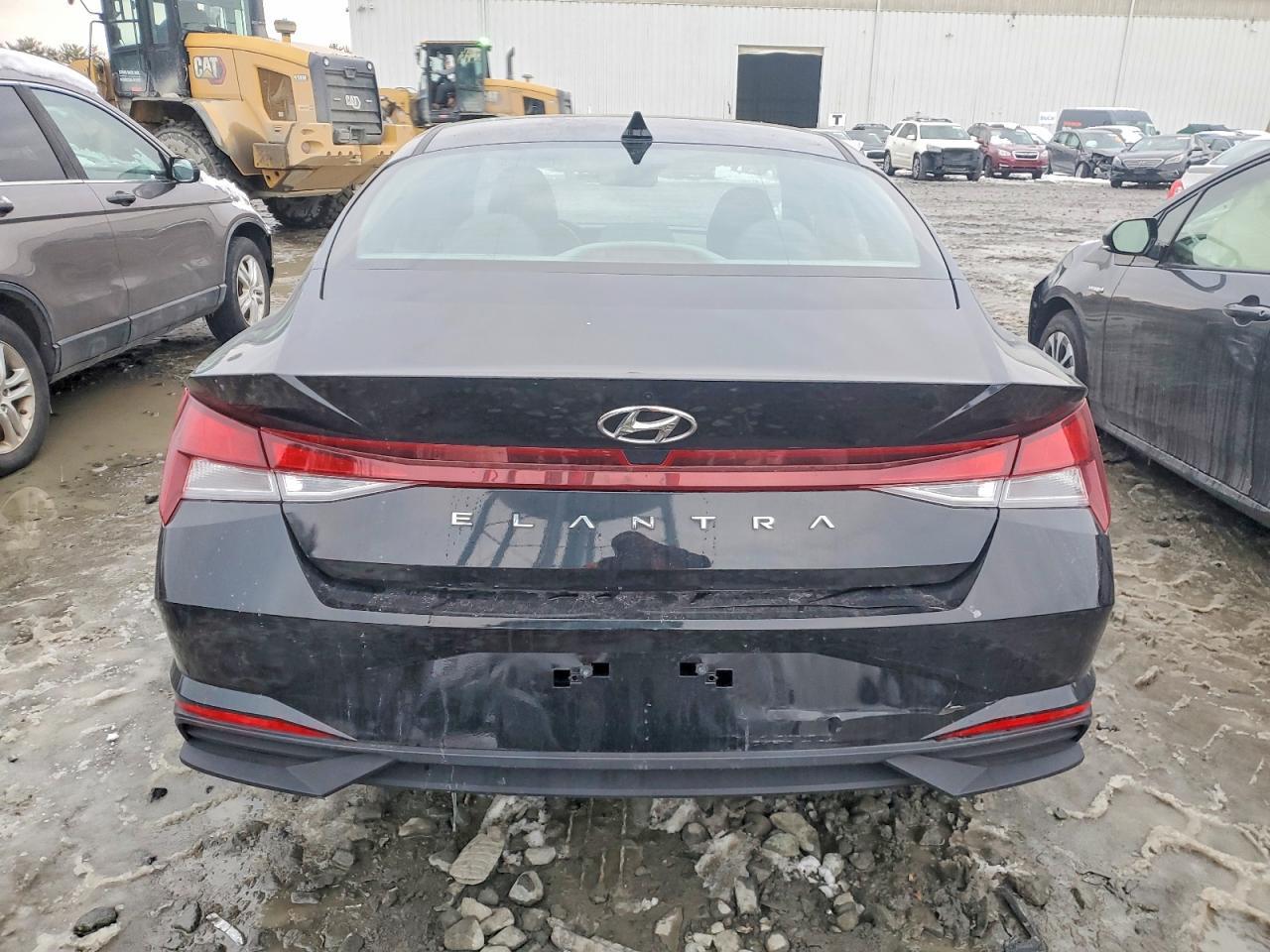 2023 Hyundai Elantra - Image 6