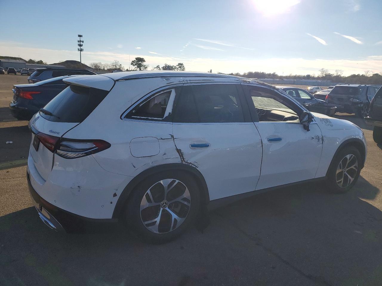 2025 Mercedes-Benz Glc 350E - Фото 3