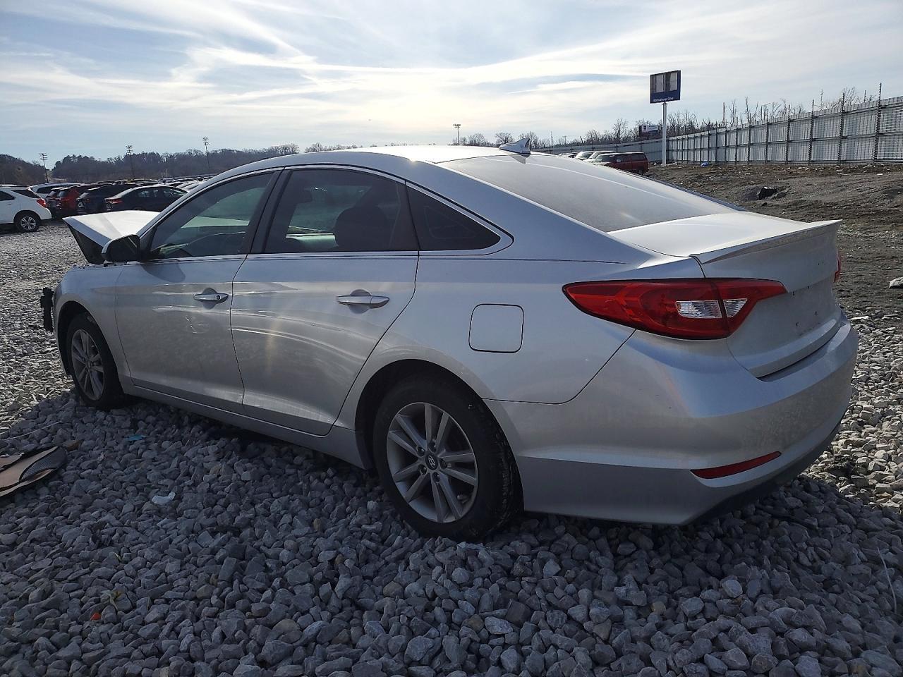 2015 Hyundai Sonata Se - Фото 2