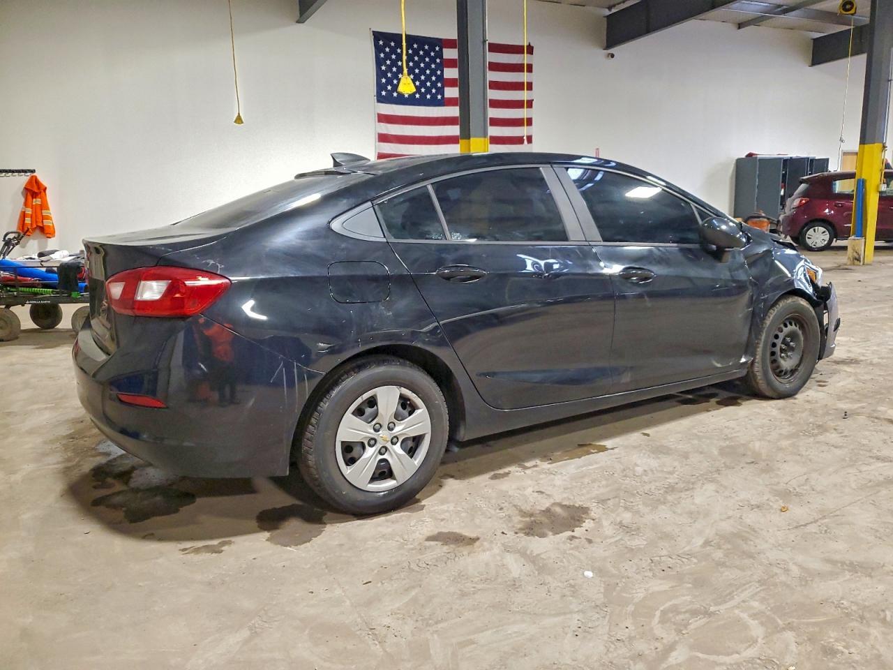 2017 Chevrolet Cruze Ls - Image 3