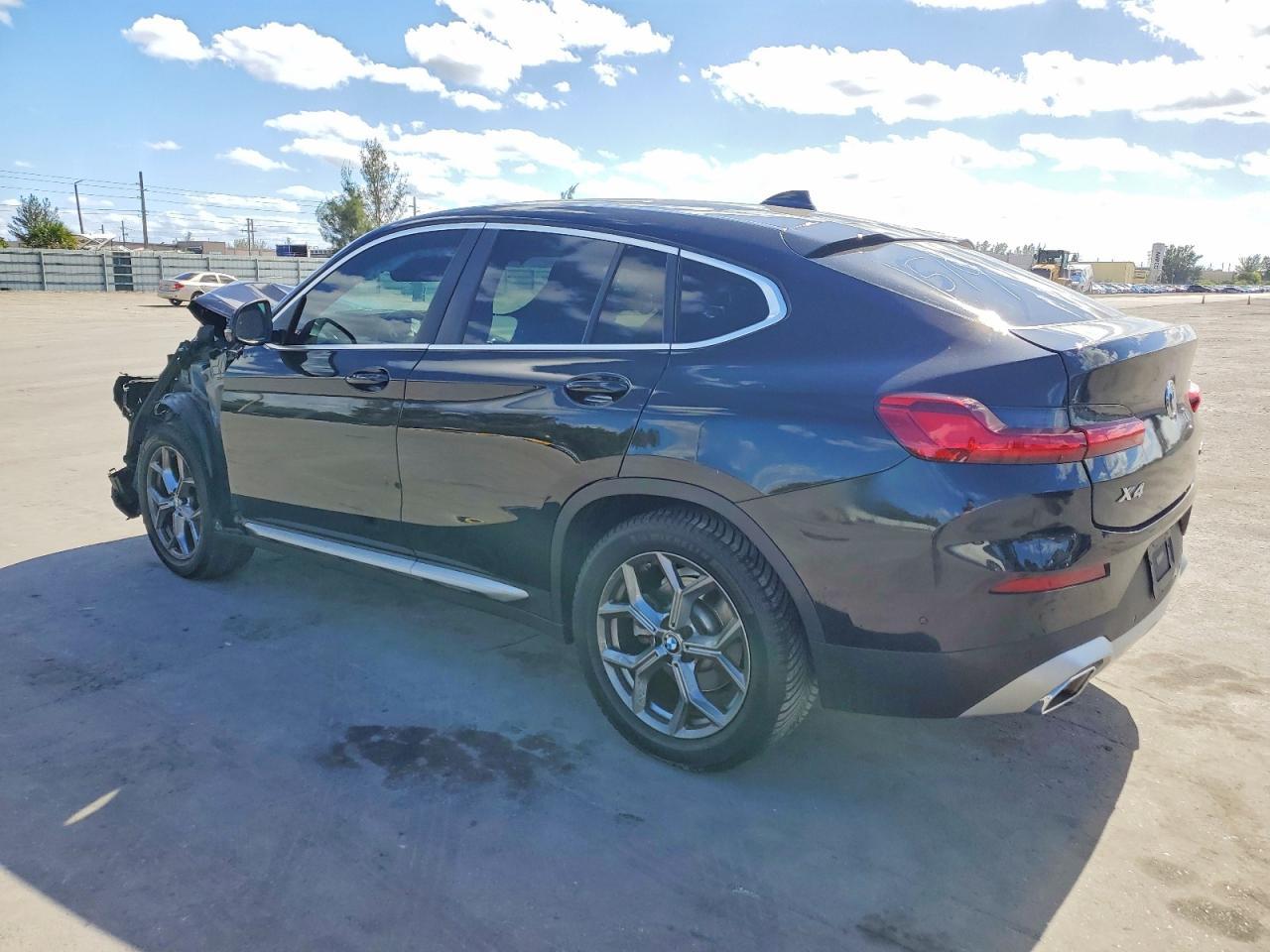 2024 BMW X4 xDrive30I - Image 2