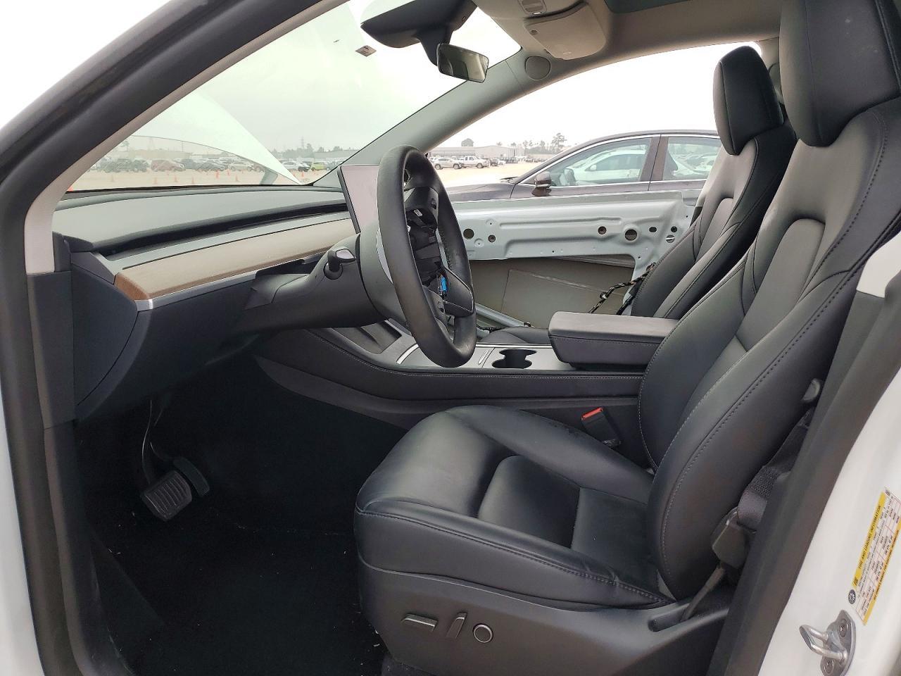 2024 Tesla Model Y - Image 7