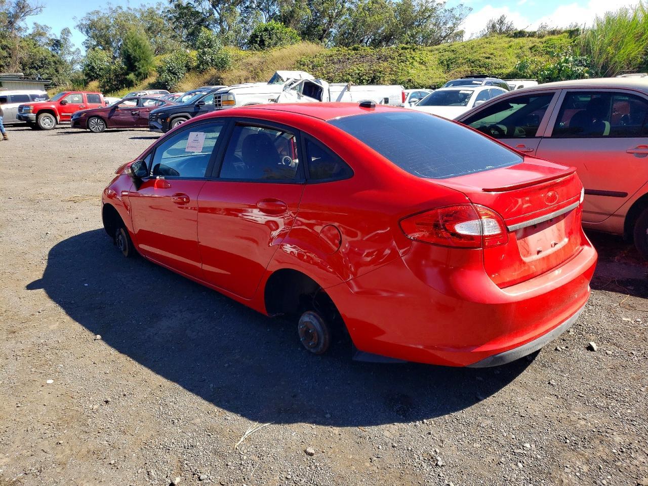 2013 Ford Fiesta Se - Image 2