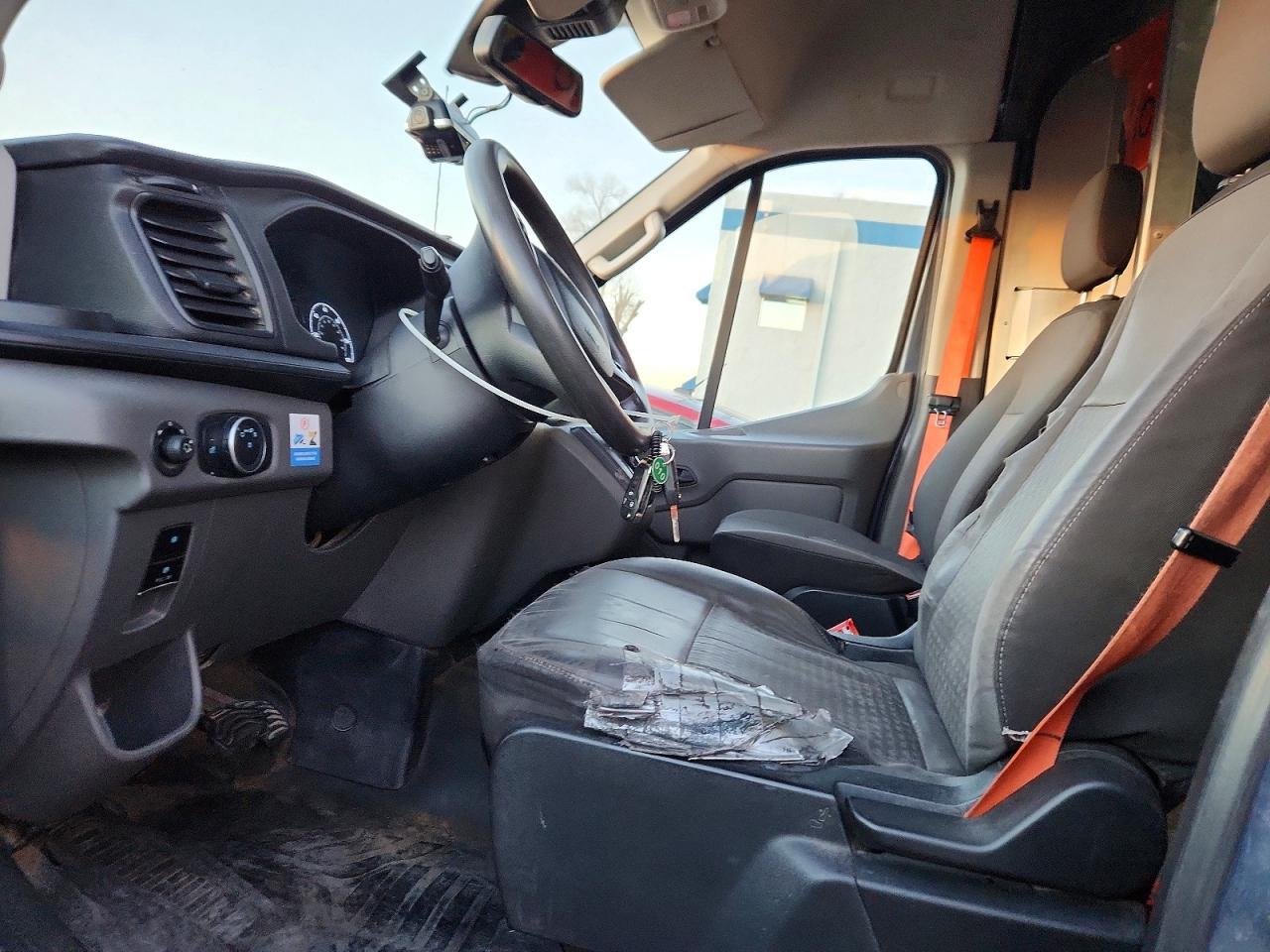 2021 Ford Transit 250 Delivery Van - Фото 7