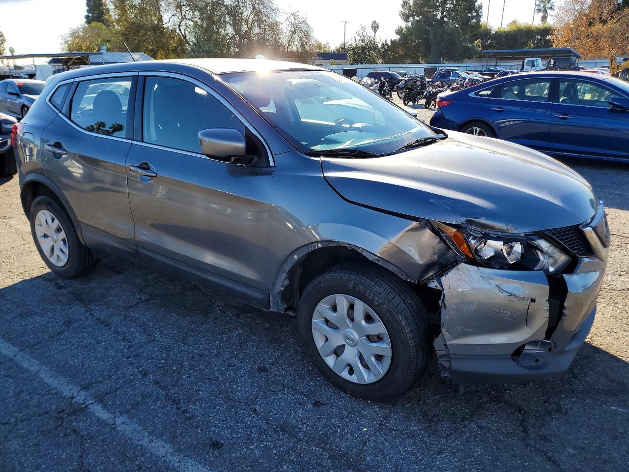 2019 Nissan Rogue Sport S - Фото 4