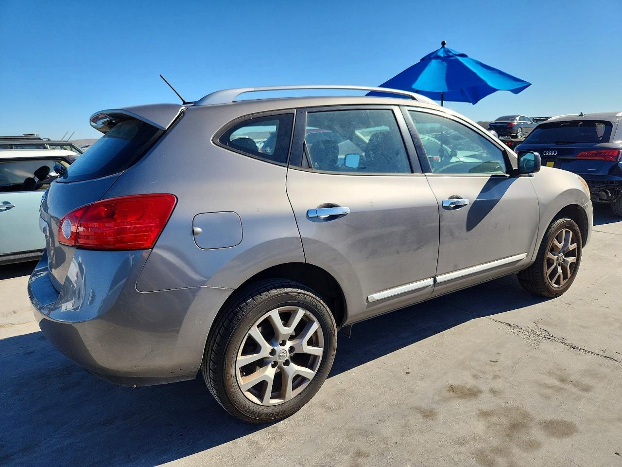 2015 Nissan Rogue Select S - Фото 3