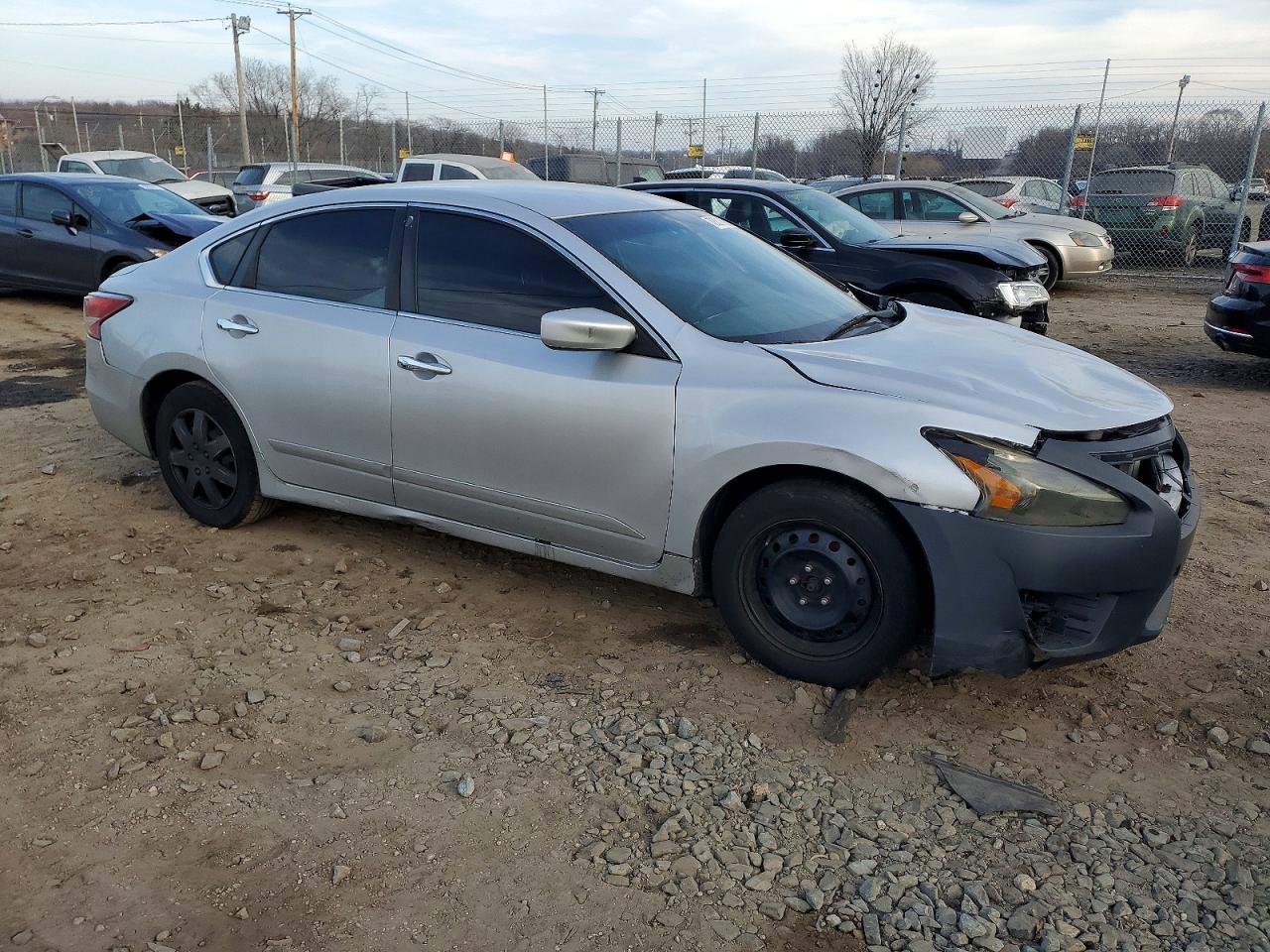 2014 Nissan Altima 2.5 - Image 4