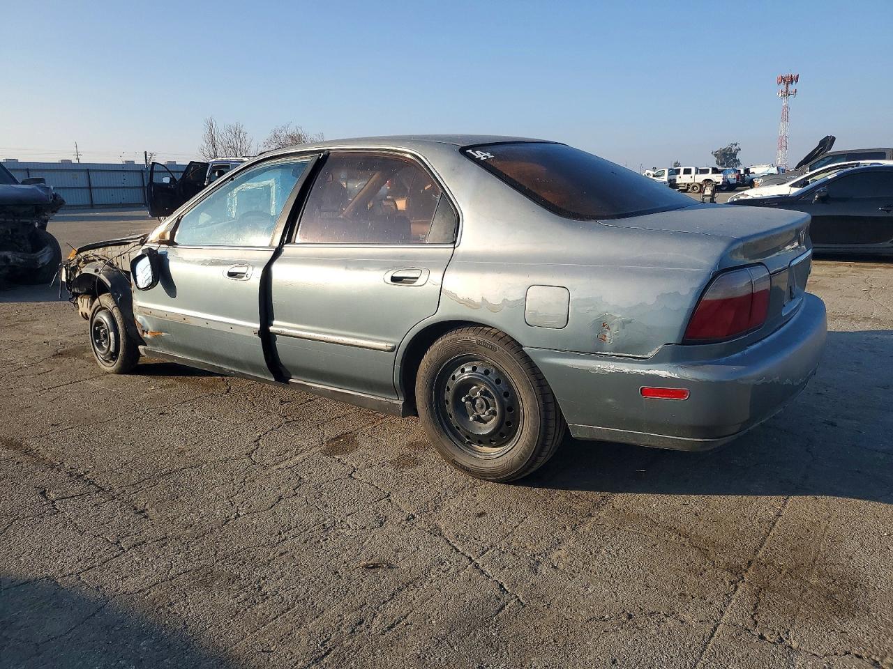 1996 Honda Accord Lx - Фото 2
