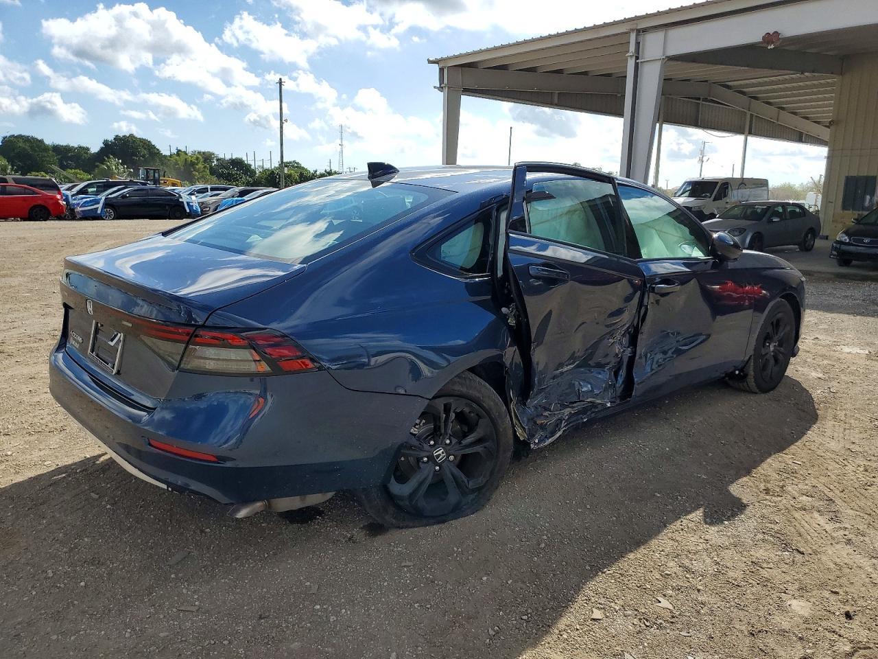 2025 Honda Accord Se - Image 3
