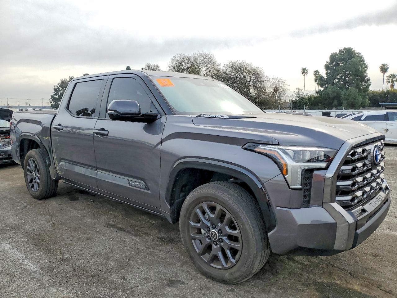 2024 Toyota Tundra Crewmax Platinum - Image 4