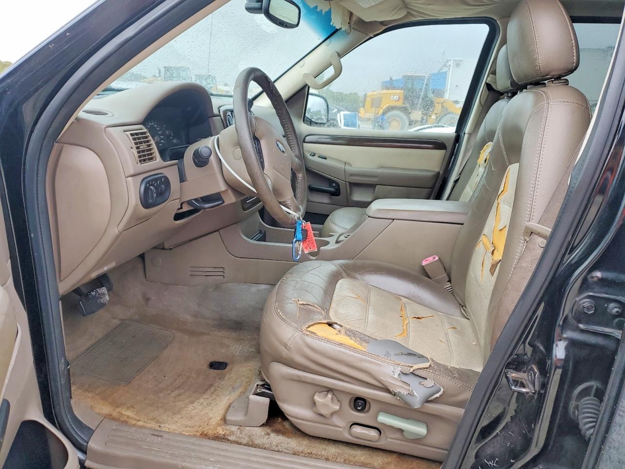 2004 Ford Explorer Eddie Bauer - Image 7