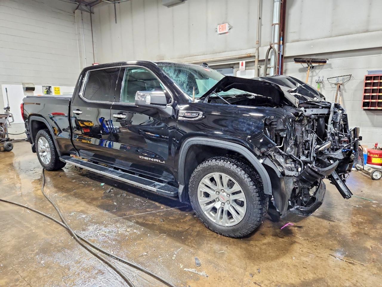2023 GMC Sierra K1500 Denali - Image 4