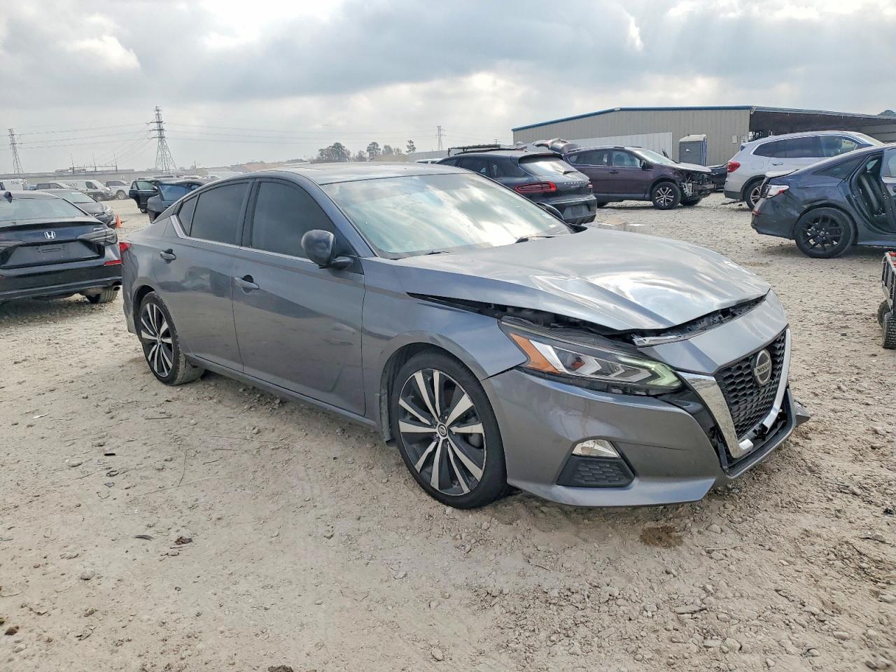 2019 Nissan Altima Sr - Фото 4