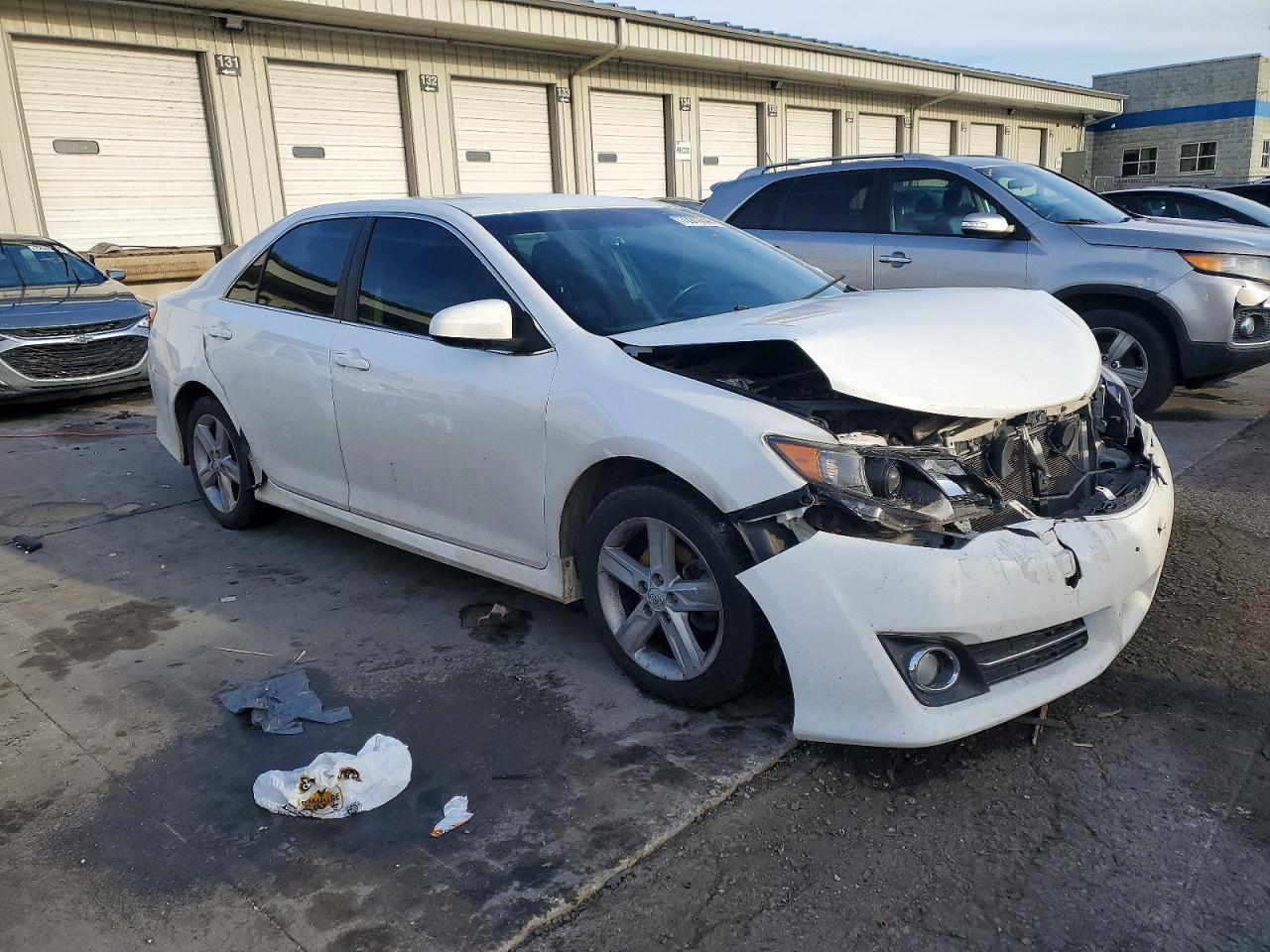 2014 Toyota Camry - Фото 4